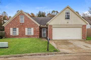 7816 E Lake Cross Dr Memphis, TN 38125